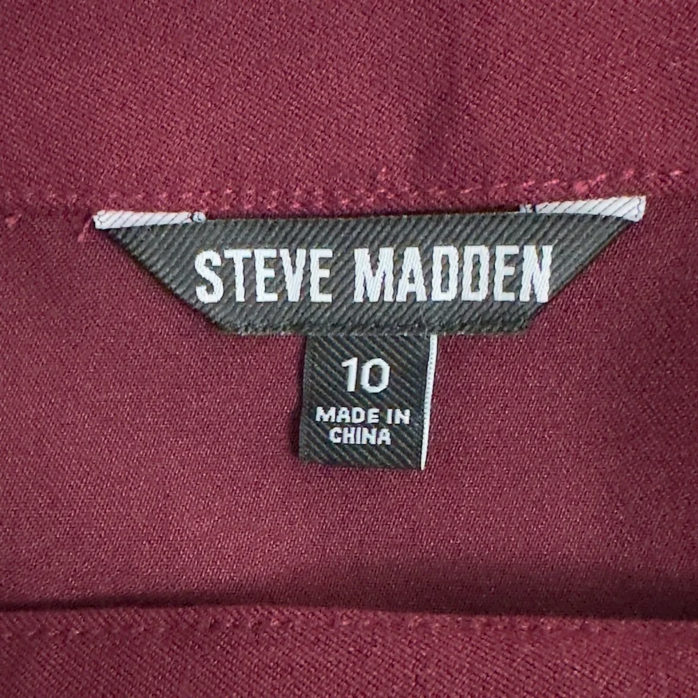 Steve Madden - Burgundy Cameron Miniskirt with off center side slit … - Picture 10 of 11